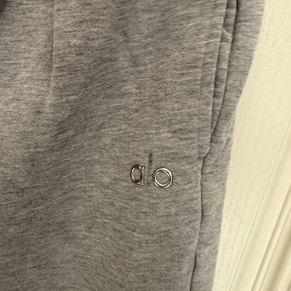 Alo yoga accolade grey sweatpants - Picture 3 of 5